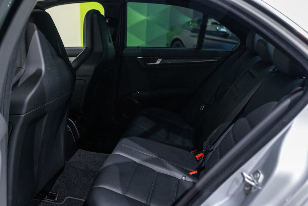 C63 Grise Japon 2 Interieur 21