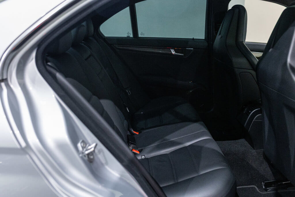 C63 Grise Japon 2 Interieur 24