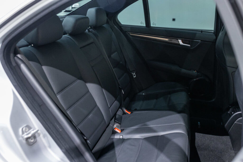 C63 Grise Japon 2 Interieur 25