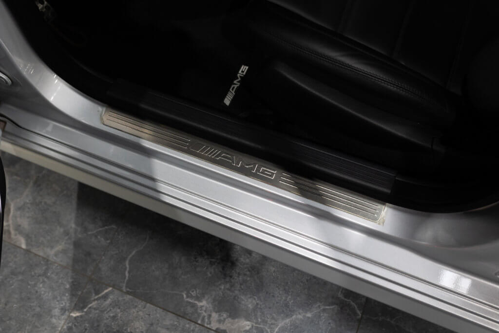 C63 Grise Japon 2 Interieur 3