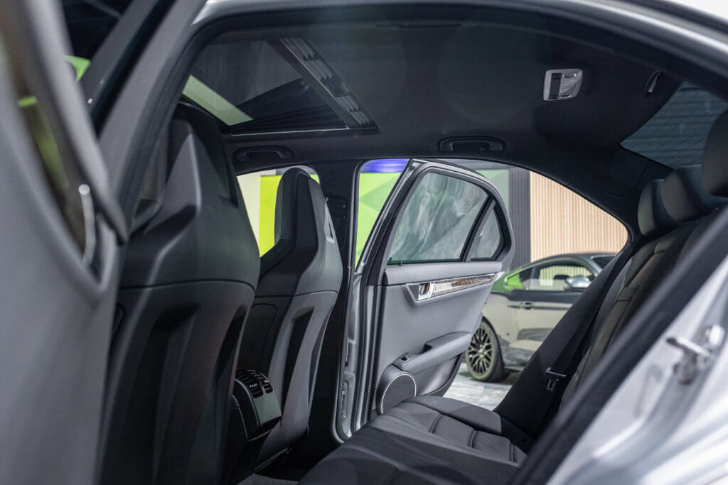 C63 Grise Japon 2 Interieur 33