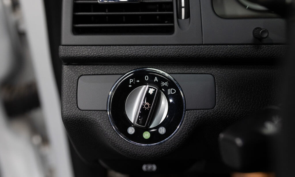 C63 Grise Japon 2 Interieur 34