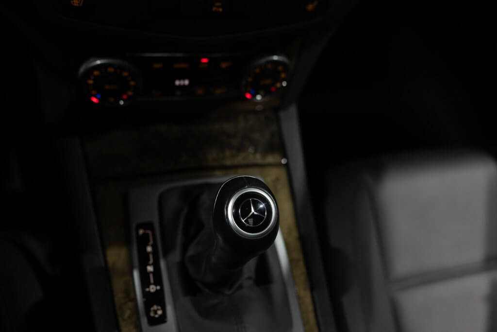 C63 Grise Japon 2 Interieur 44