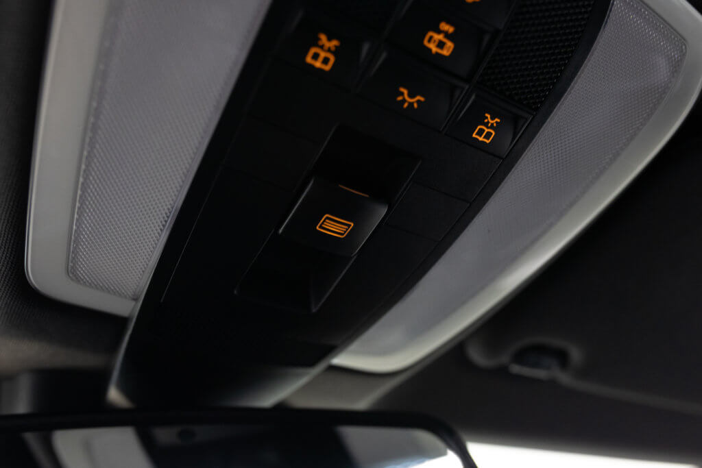 C63 Grise Japon 2 Interieur 47