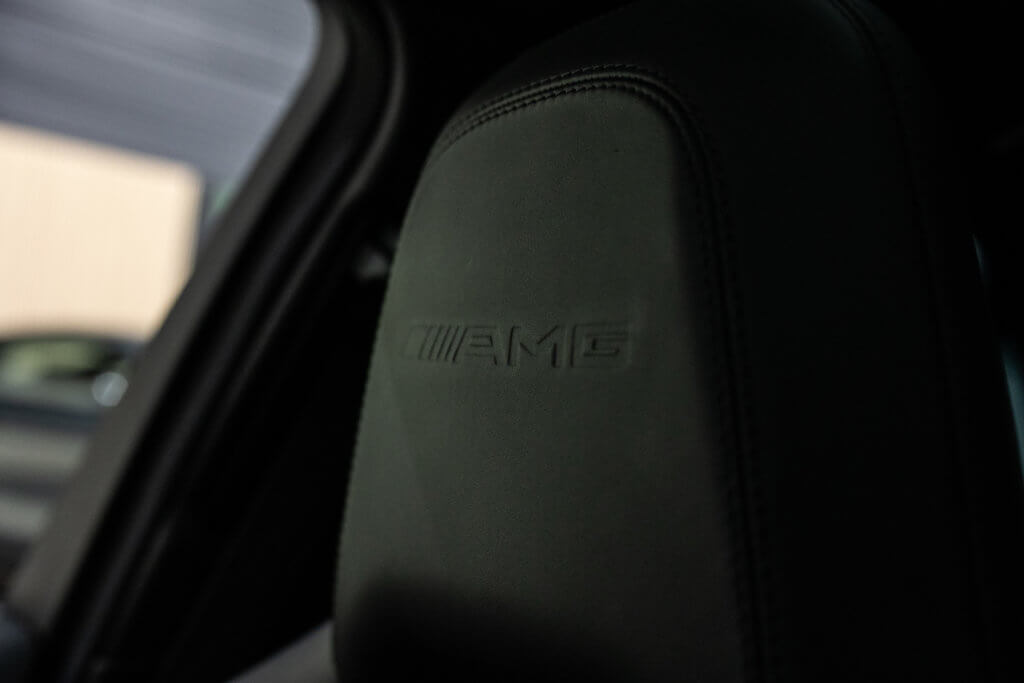 C63 Grise Japon 2 Interieur 48