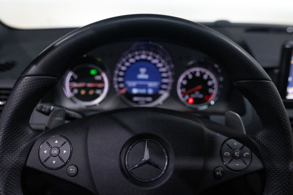 C63 Grise Japon 2 Interieur 54