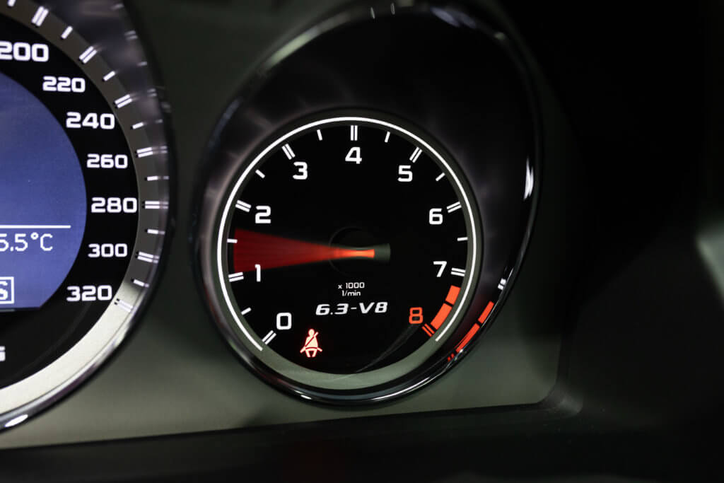 C63 Grise Japon 2 Interieur 58