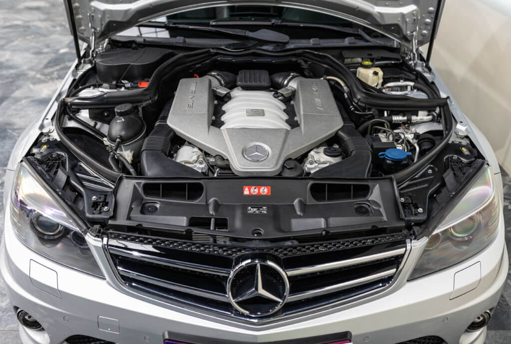 C63 Grise Japon 2 Moteur 2