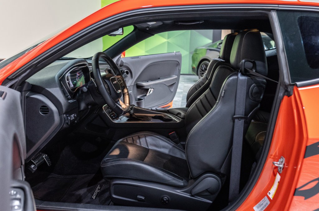 Dodge Challenger HellCat Interieur 15