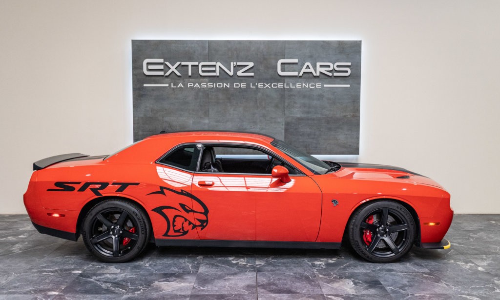Dodge Challenger HellCat lateral