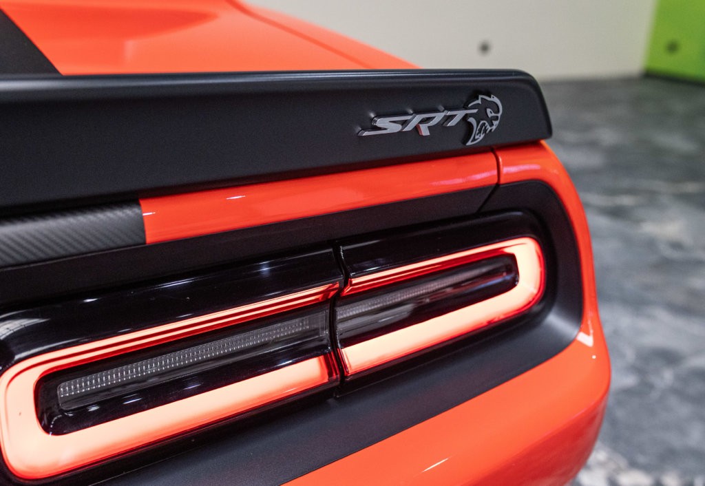 Dodge Challenger HellCat logo