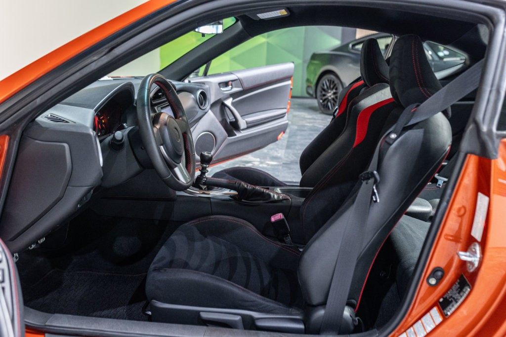 GT86 Orange Interieur 14