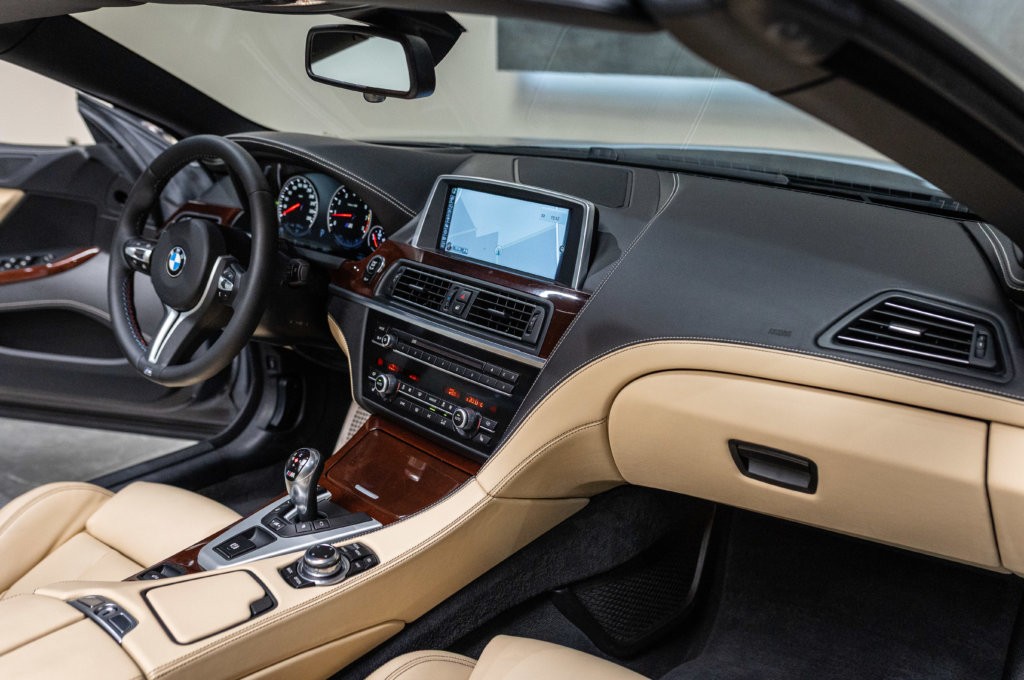 M6 Cabriolet Competition Interieur 21