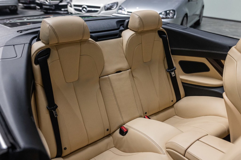 M6 Cabriolet Competition Interieur 24