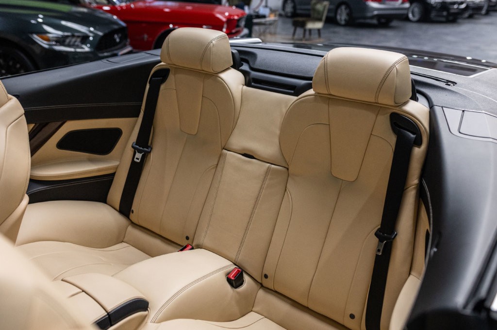 M6 Cabriolet Competition Interieur 25