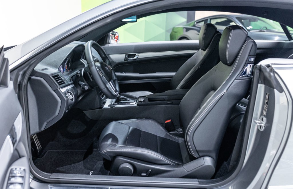 Mercedes E350 Grise Interieur