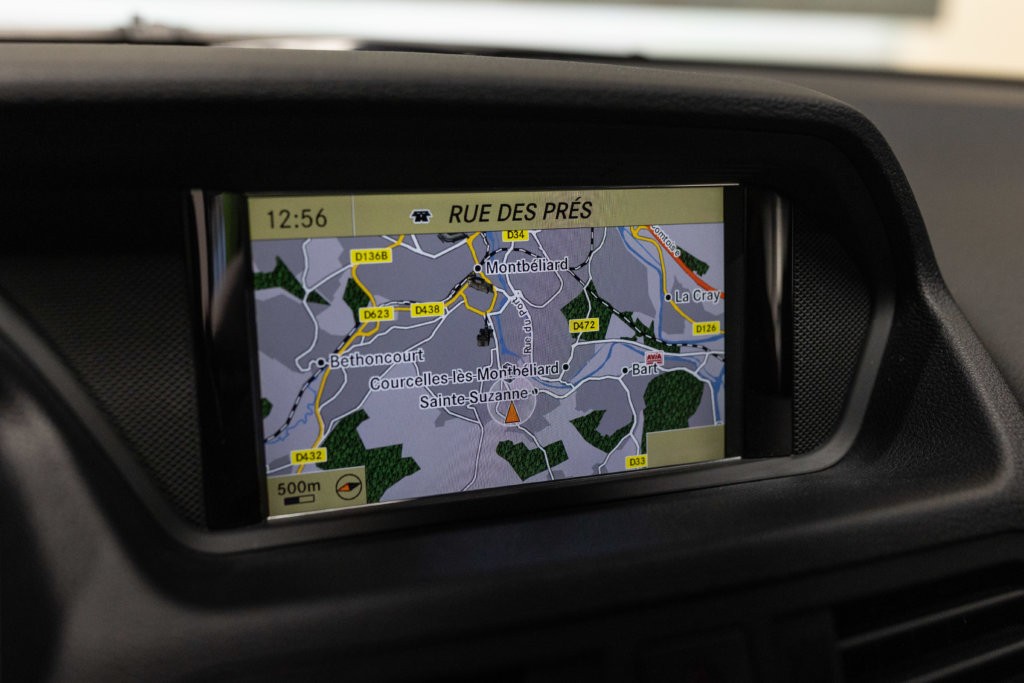 Mercedes E350 Grise Interieur 23