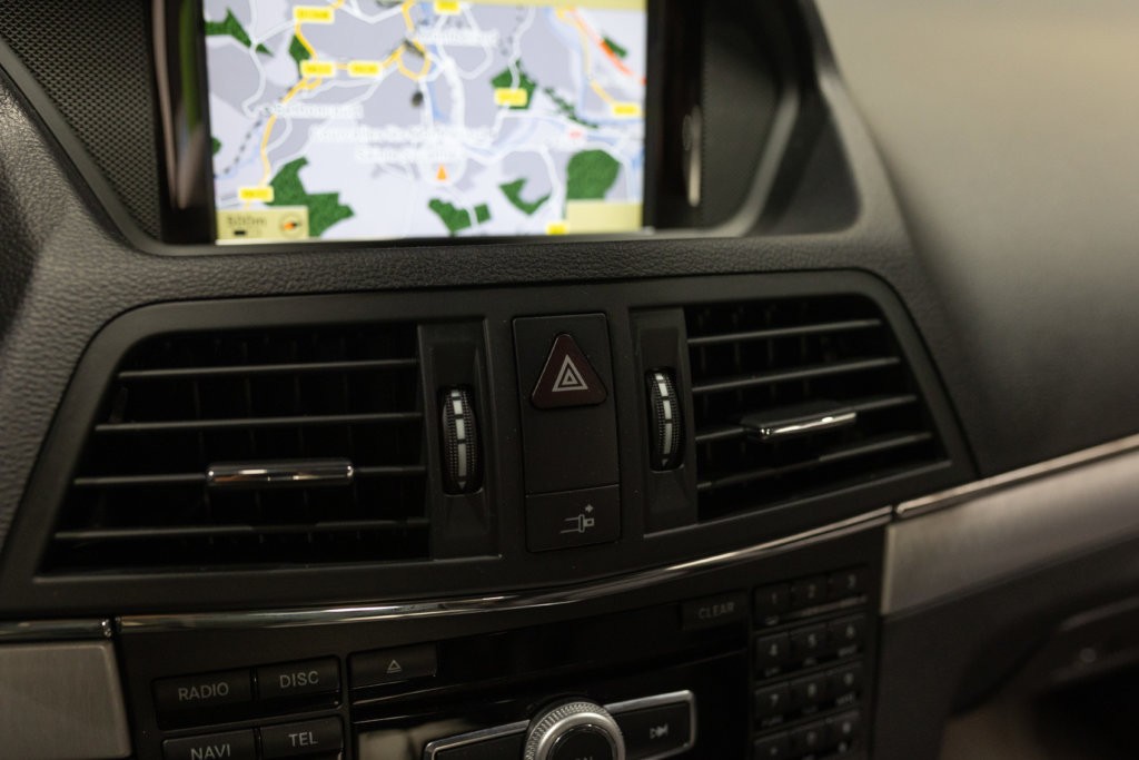 Mercedes E350 Grise Interieur 24