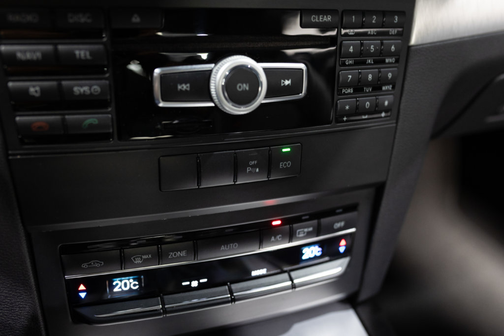 Mercedes E350 Grise Interieur 26