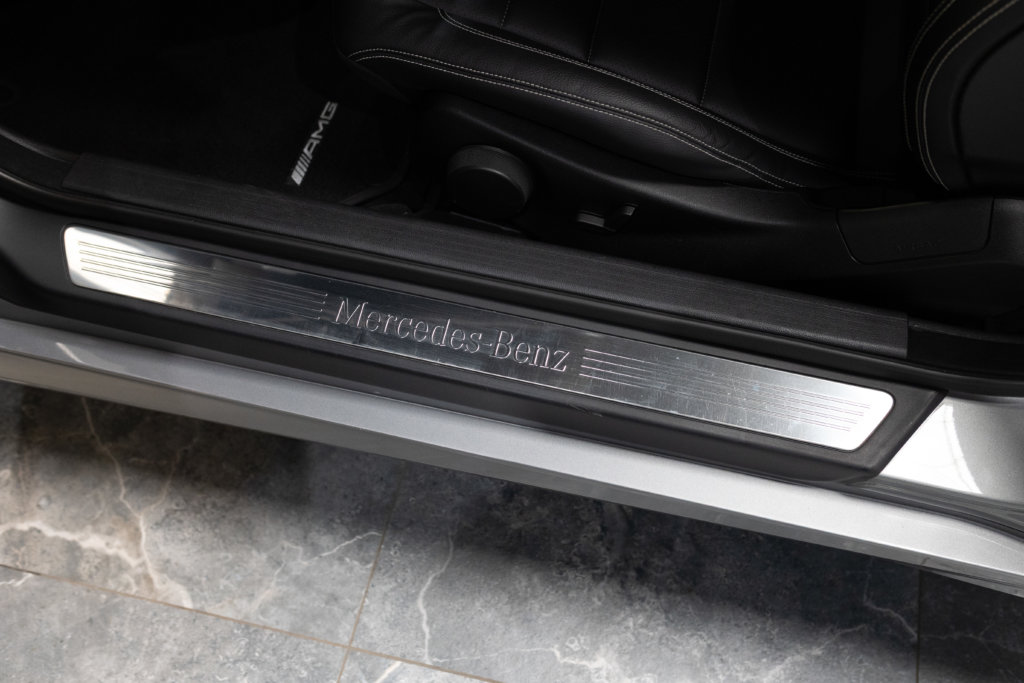 Mercedes E350 Grise Interieur 3