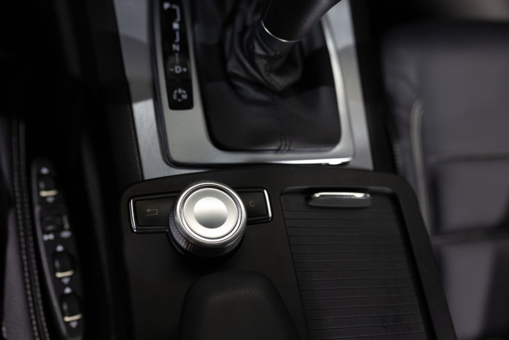 Mercedes E350 Grise Interieur 30