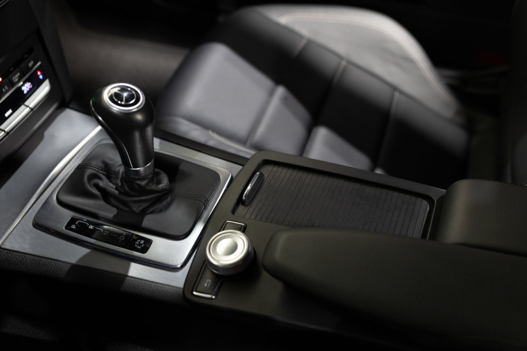 Mercedes E350 Grise Interieur 33