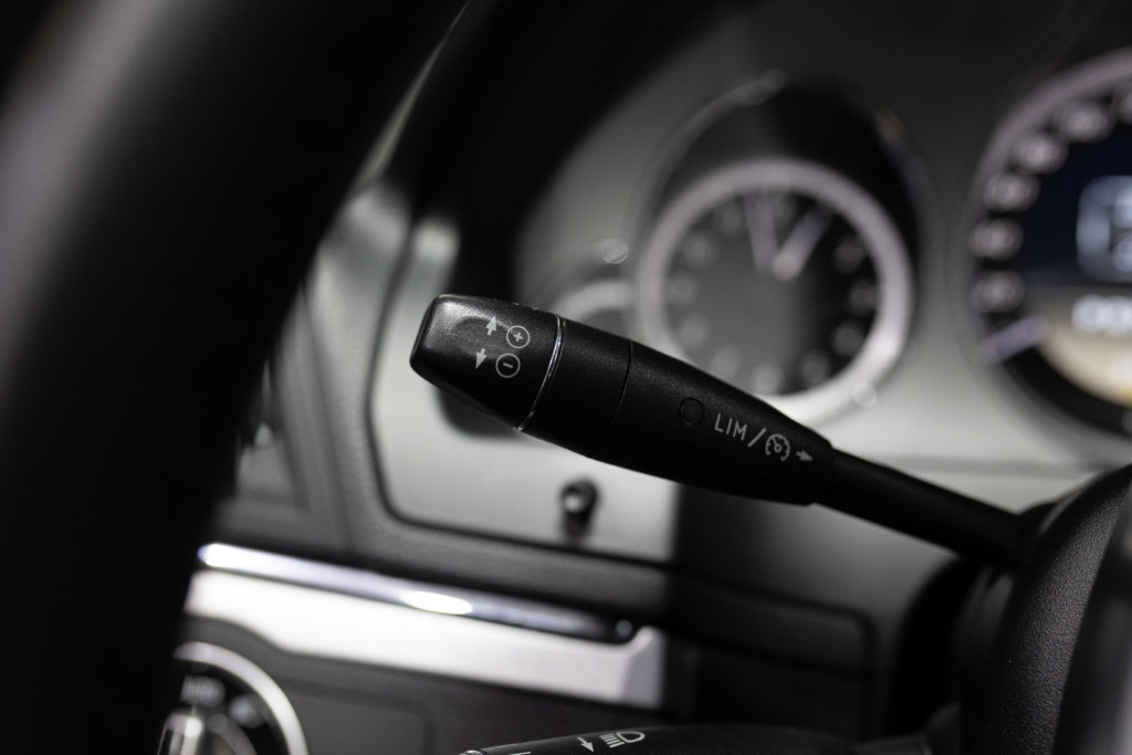 Mercedes E350 Grise Interieur 37