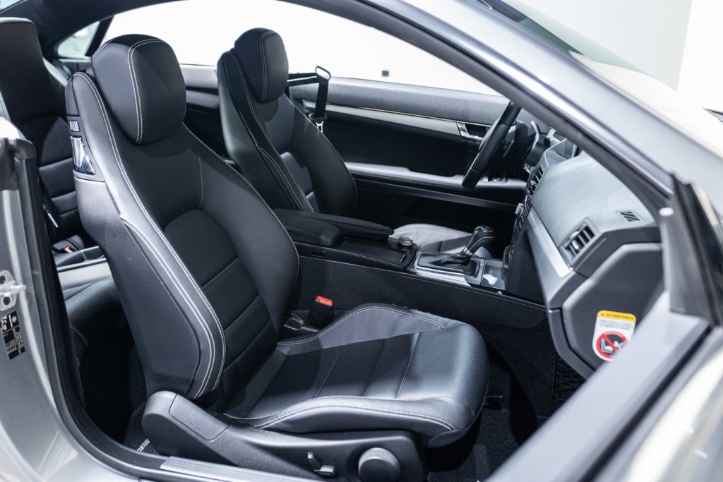 Mercedes E350 Grise Interieur 7