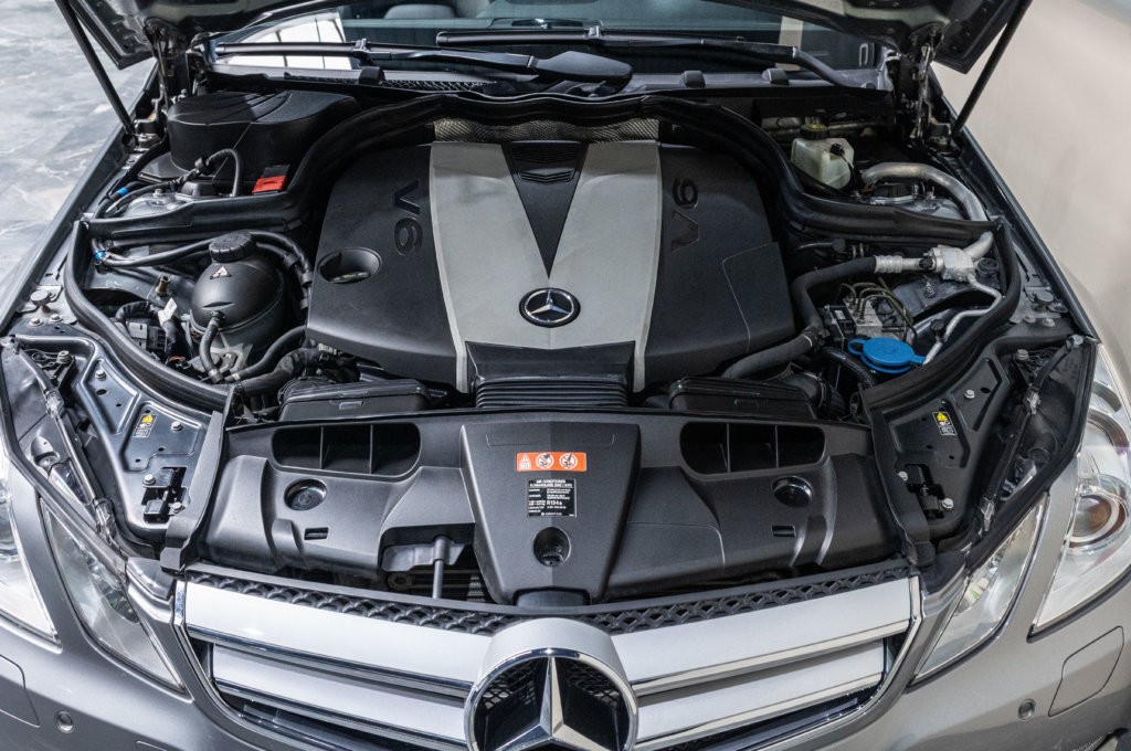 Mercedes E350 Grise Moteur 2
