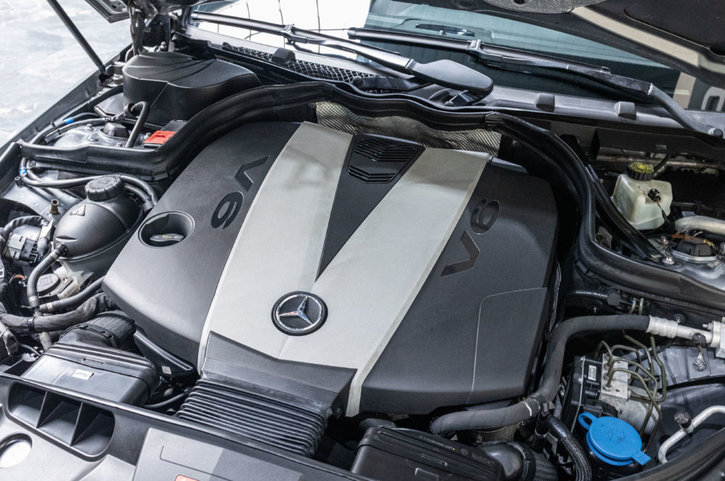 Mercedes E350 Grise Moteur 3