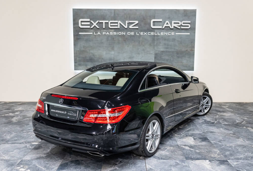 Mercedes E500 Noir Int Blanc 3-4 ar d