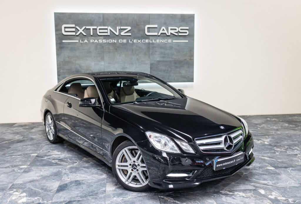 Mercedes E500 Noir Int Blanc 3-4 av d