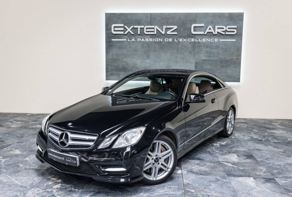 Mercedes E500 Noir Int Blanc 3-4 av g