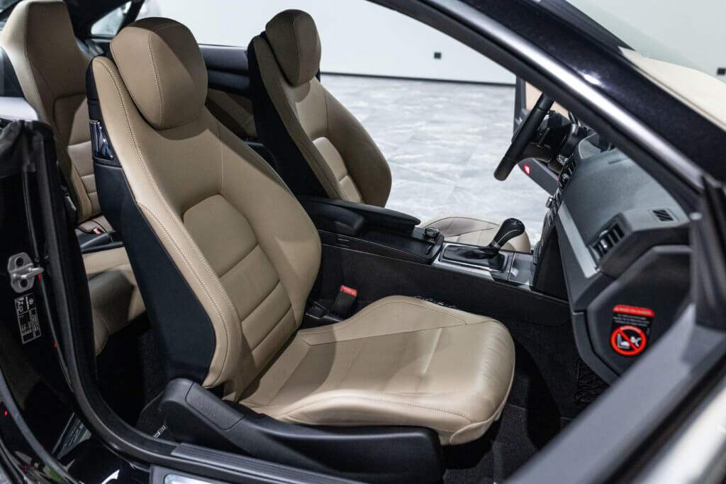 Mercedes E500 Noir Int Blanc Interieur 17