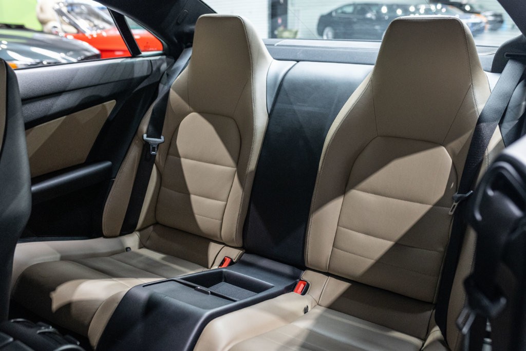 Mercedes E500 Noir Int Blanc Interieur 20