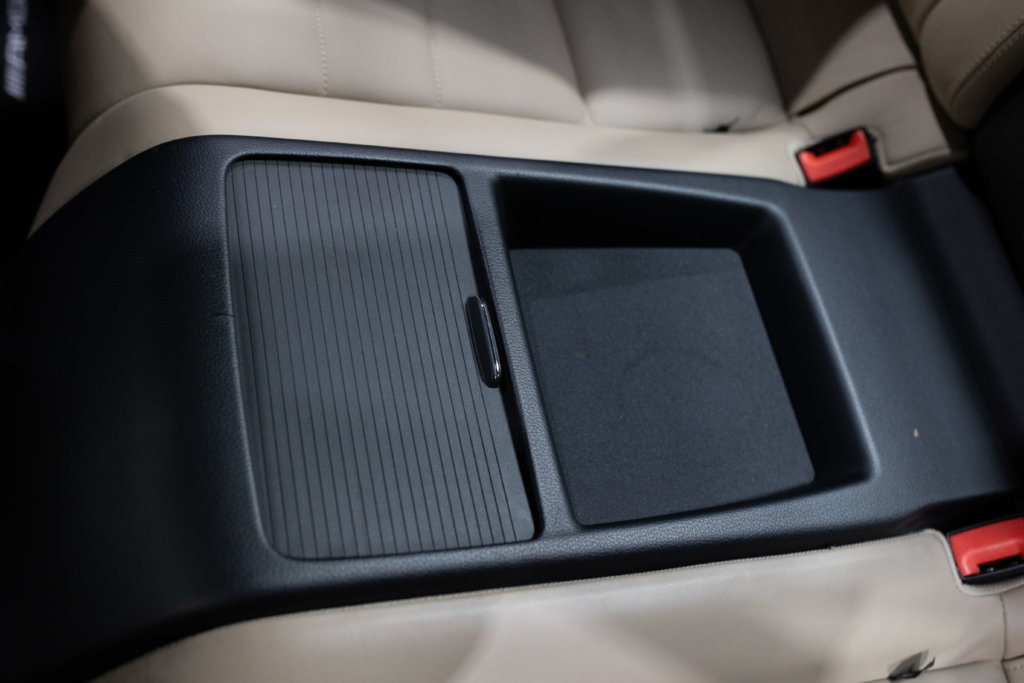 Mercedes E500 Noir Int Blanc Interieur 43
