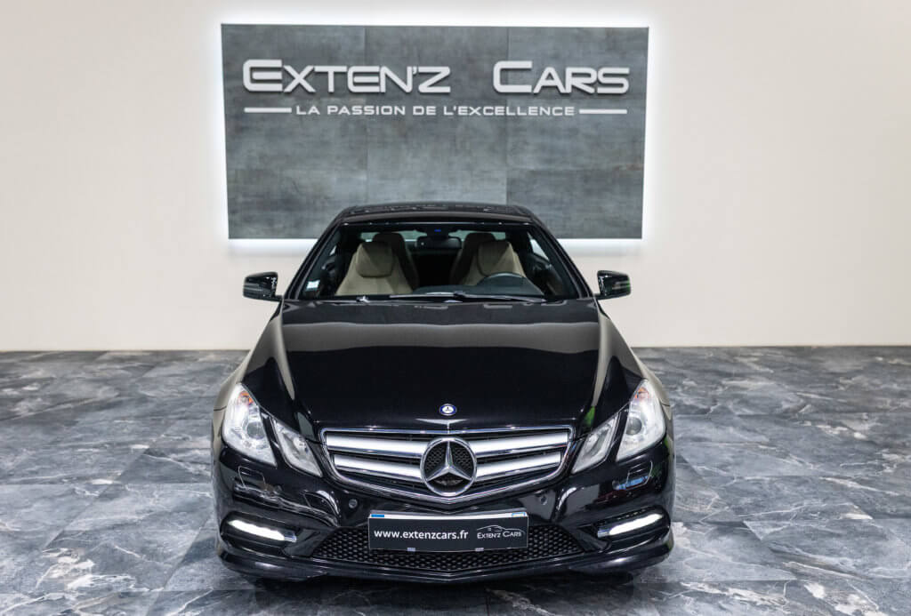 Mercedes E500 Noir Int Blanc face