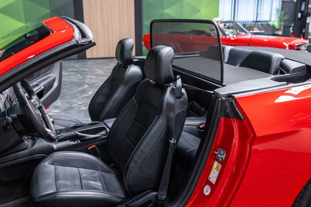 Mustang Rougre Cab Sync 2 Meca Interieur 20