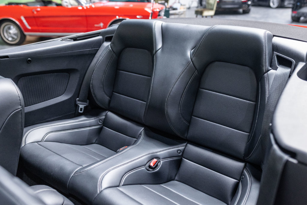 Mustang Rougre Cab Sync 2 Meca Interieur 22