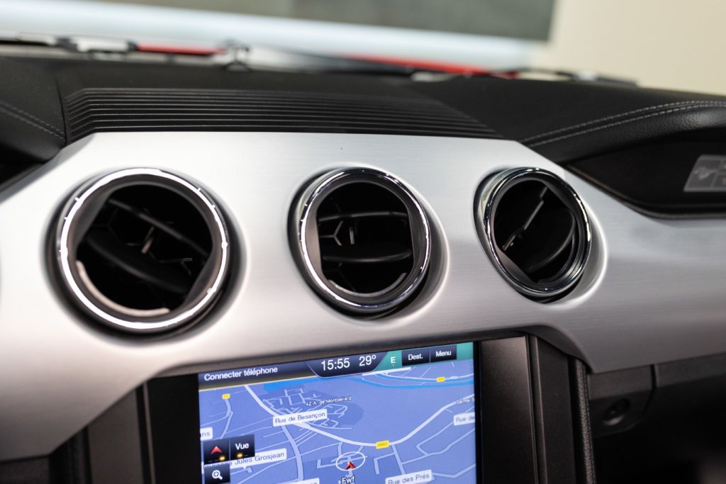 Mustang Rougre Cab Sync 2 Meca Interieur 27