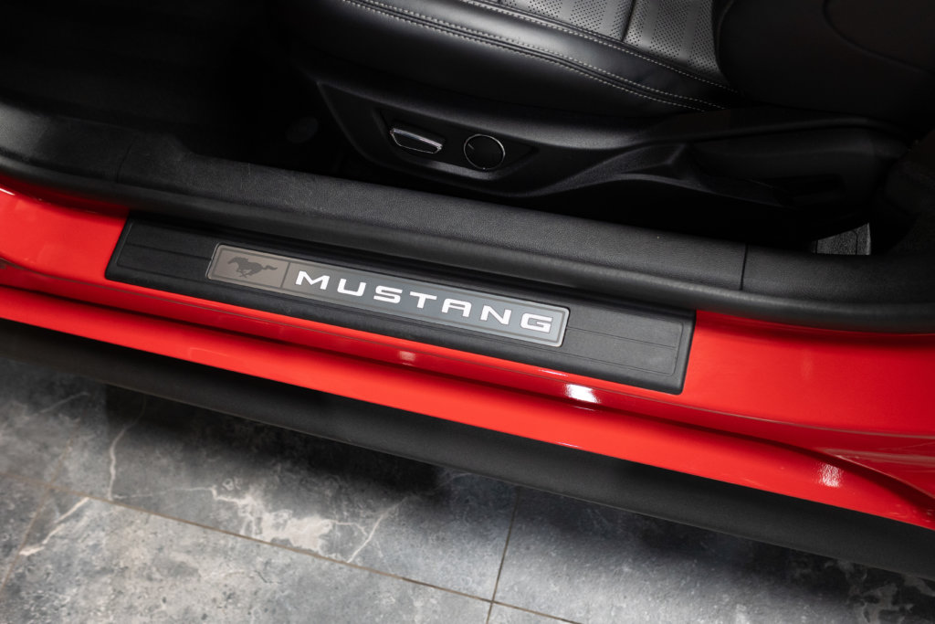 Mustang Rougre Cab Sync 2 Meca Interieur 3