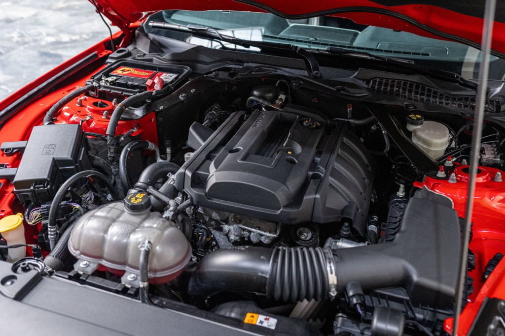 Mustang Rougre Cab Sync 2 Meca Moteur 3