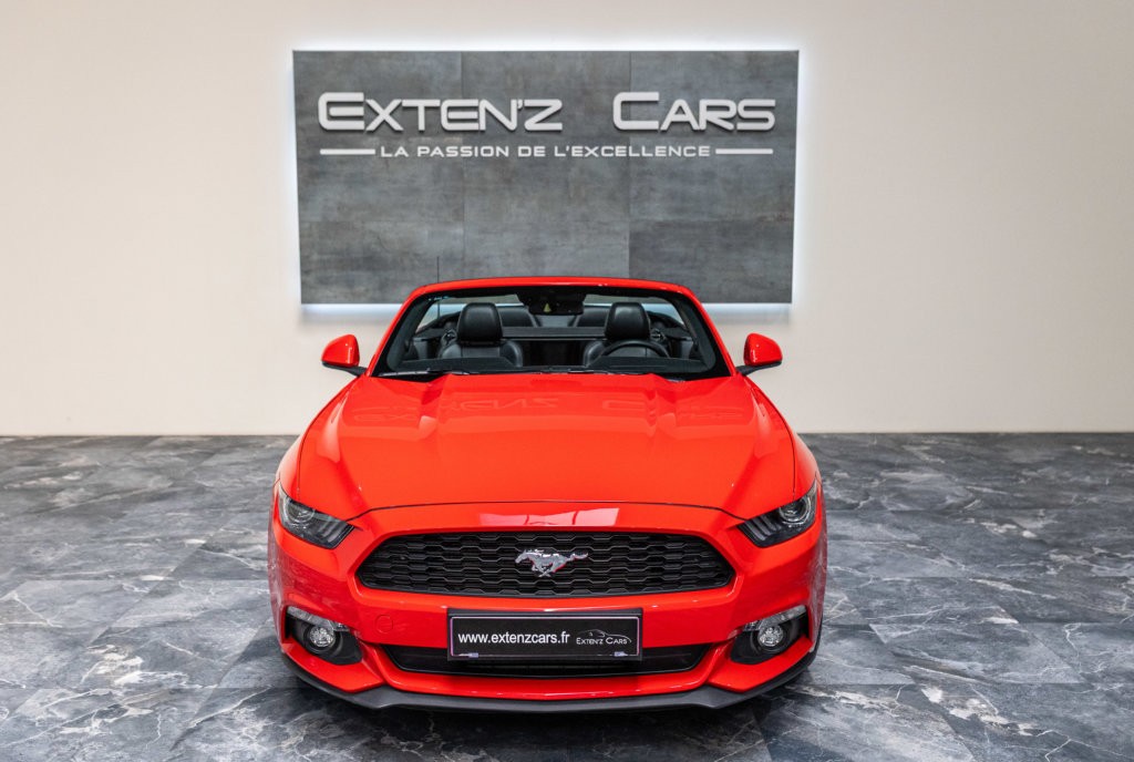 Mustang Rougre Cab Sync 2 Meca face