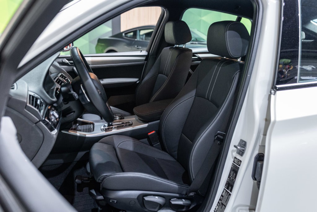 X4d Blanc Interieur 2