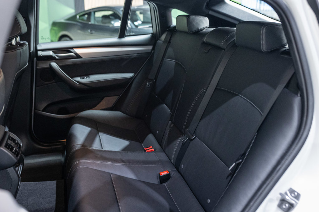 X4d Blanc Interieur 22