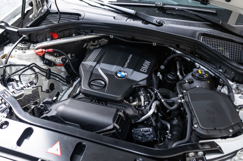 X4d Blanc Moteur 3
