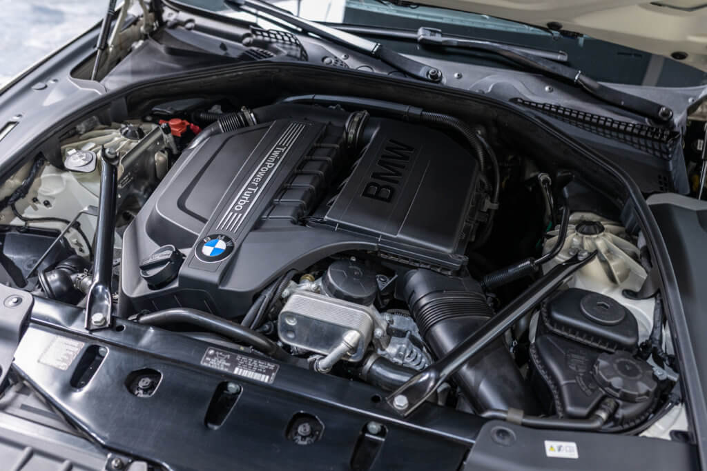 640i Cab Champagne Moteur 3
