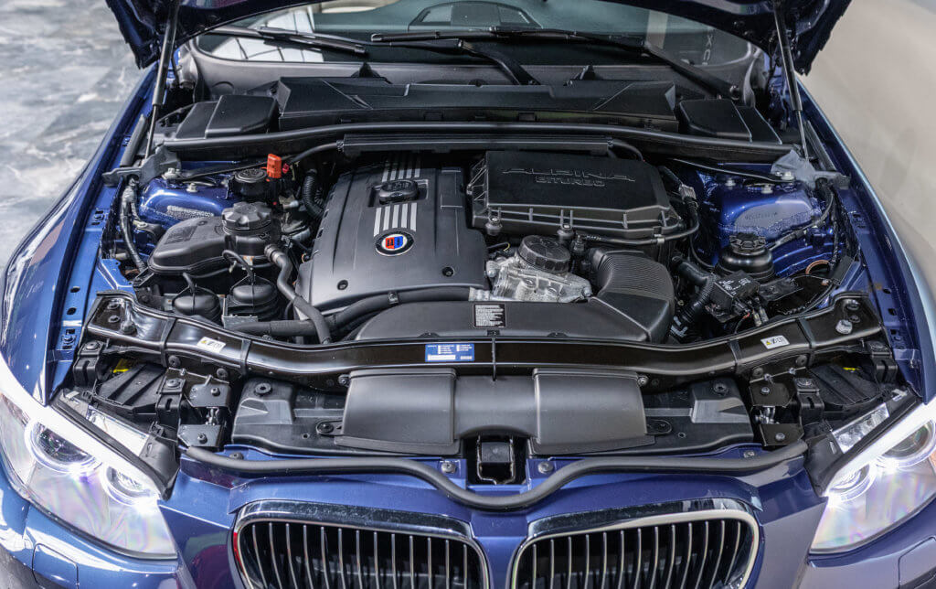 Alpina B3S Bi Turbo Bleu Moteur 2