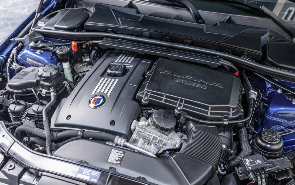 Alpina B3S Bi Turbo Bleu Moteur 3