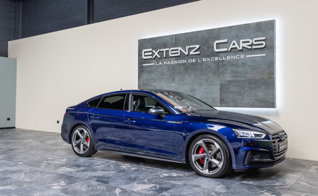 Audi S5 Berline Bleu 3-4